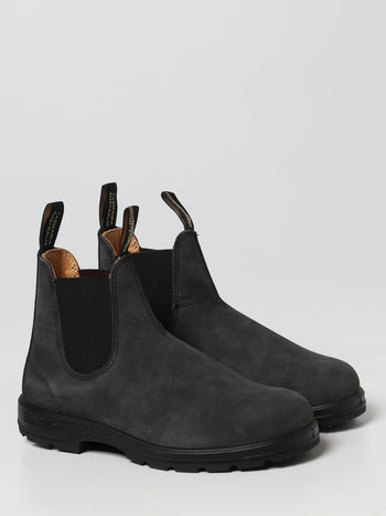 Quattro Stagioni black leather Blundstone 587 Chelsea boots with elastic side panels and pull tabs.