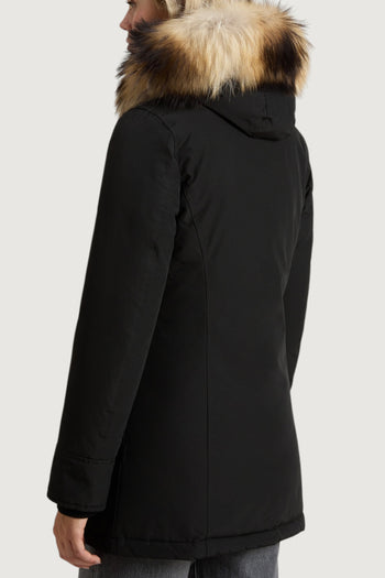 WOOLRICH-CFWWOU0538FBUT0001 BLK-ARCTIC RACOON PARKA
