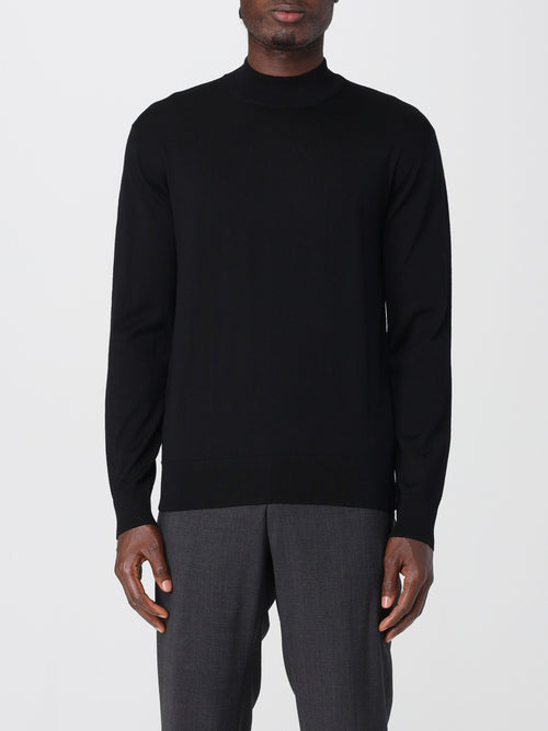 Roundneck
