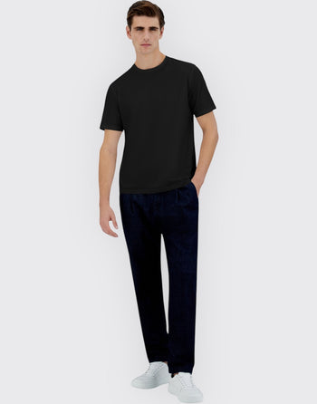 Quattro Stagioni black stretch cotton crew neck t-shirt with short sleeves and a regular fit.