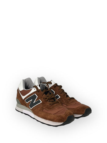 Quattro Stagioni Lifestyle 576 brown suede and nylon sneakers with white and grey accents and black N logo.