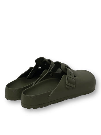 Quattro Stagioni Boston EVA clogs in olive green, featuring adjustable strap and buckle. Waterproof and lightweight.